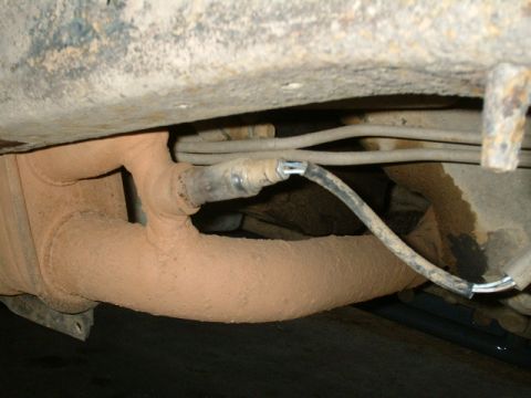 1991 Ford Bronco - Shot of the old 02 sensor. Figured that's beings I had a trouble code for it I might as well change it out while I was here.