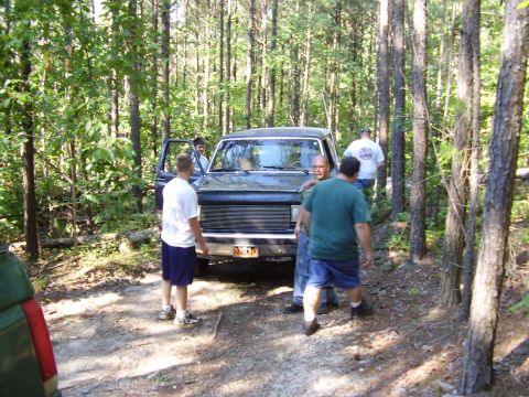 1990 Ford Bronco - A break on the trail