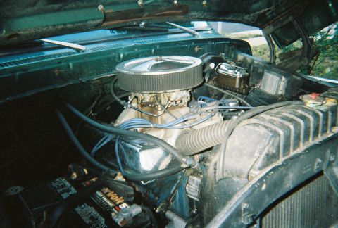 1972 Ford Ranchero - The dirty little 429 in my F250...bored 30 over, Rv cam and wiend Stealth intake topped with a Holley 750