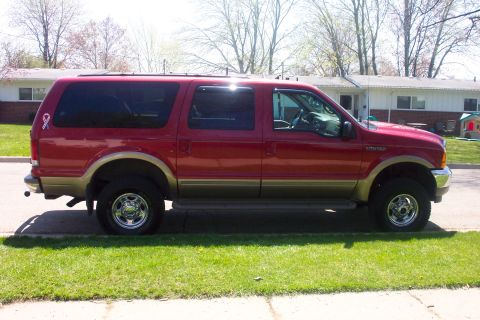 2000 Ford Excursion photo