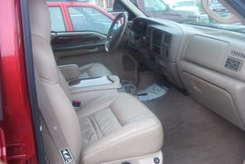 2000 Ford Excursion photo