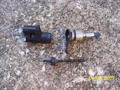 1987 Ford Bronco - Dis-assembled notice the inner shaft is bent