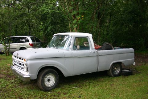 1996 Ford Bronco photo