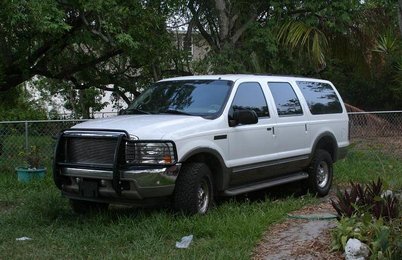 2001 Ford Excursion photo