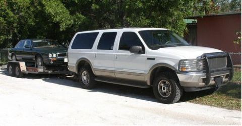 2001 Ford Excursion photo