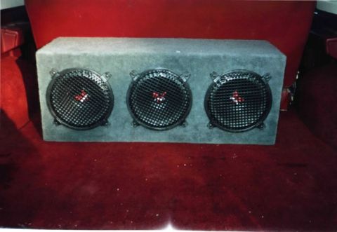 1985 Ford Bronco - Speakers