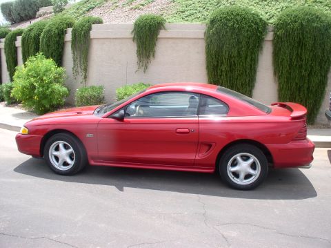 1995 Ford Mustang photo