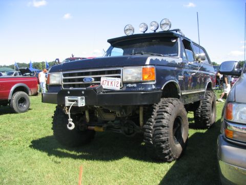 1986 Ford Bronco - 38.5's and a TTB