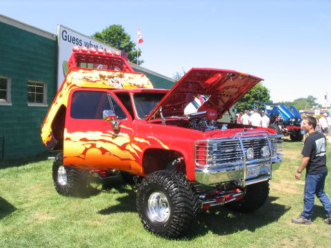 1986 Ford Bronco - it has a Taz .. what can I say ;>)