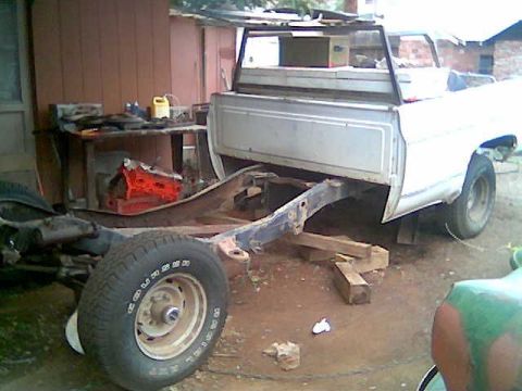 1980 Ford Bronco - a truck i got from my cuzz to make into trailer if u look close u can see i already cut the frame