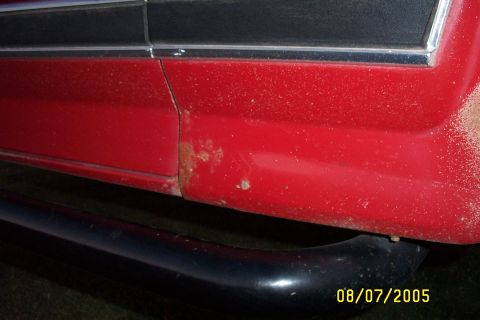 1982 Ford Bronco - door pillar rust