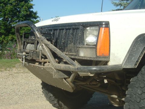 1982 Ford Bronco - Close up of dad's bumper he built.