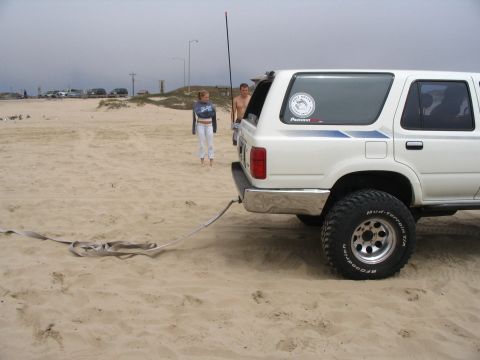 1993 Toyota 4Runner - about to pull an F250 out...