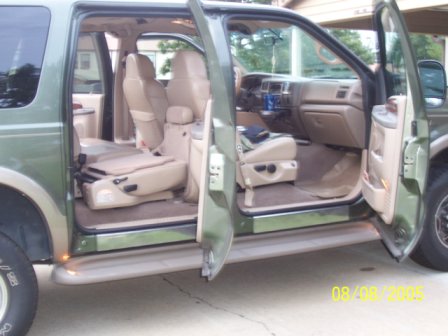 2000 Ford Excursion photo