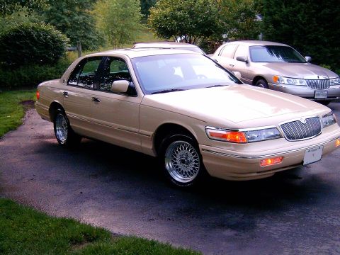 1996 Mercury Grand Marquis - front angle shot