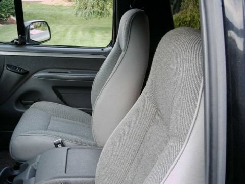 1992 Ford Bronco - Interior view of the gray fabric seats in a 1992 Ford Bronco.