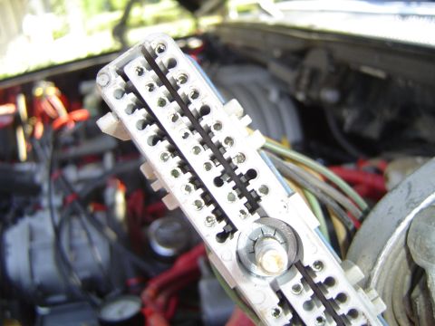 1989 Ford Bronco - plug without the thingie
