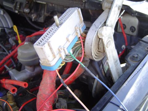 1989 Ford Bronco - Plugging wires into the harness