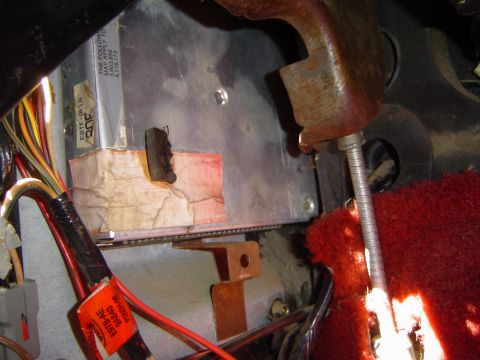 1989 Ford Bronco - 89 351 van computer in the drivers side kickpanel