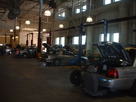 1999 Ford Crown Victoria - Taking a tour through the Colorado State Patrol maintenenced garage.
