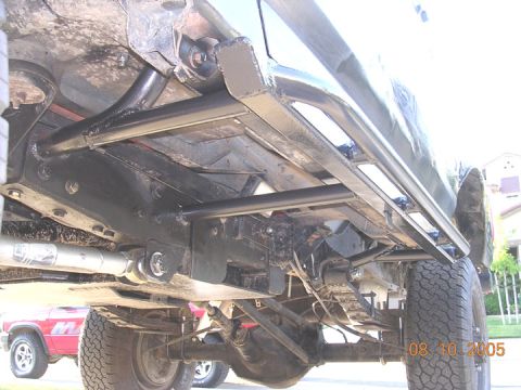 1994 Ford Bronco - tie into the rollcage frmae mounts on either end, and one long tie in to the radius arm bracket mounts. Hopefully it will be strong enuf. P…
