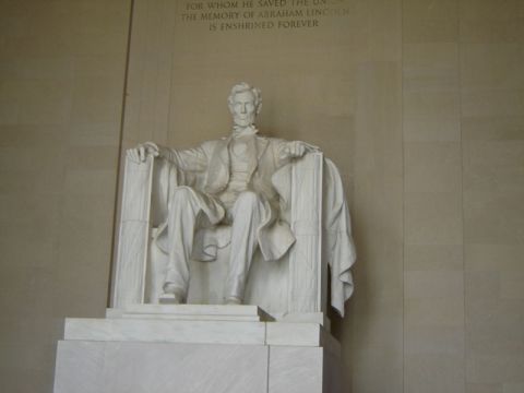 1986 Ford Bronco - The Lincoln Memorial statue is a famous landmark in Washington D.C.