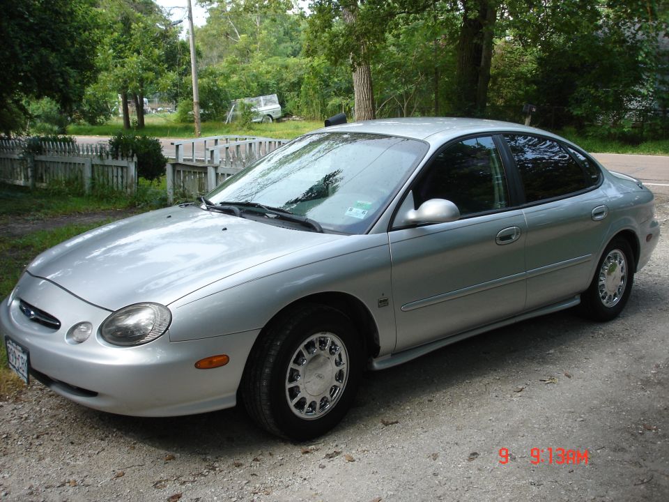 1998 Ford Taurus