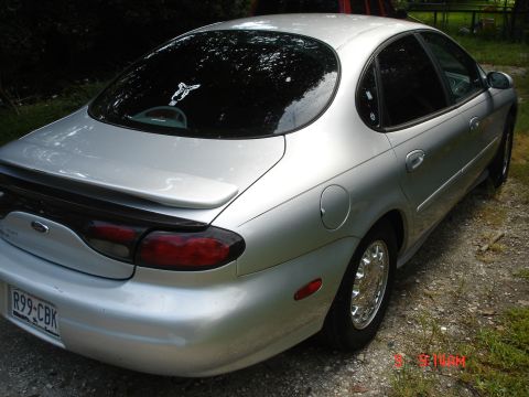1998 Ford Taurus photo