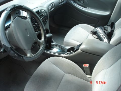 1998 Ford Taurus photo