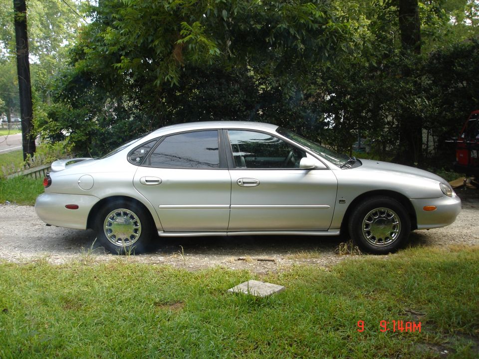 1998 Ford Taurus