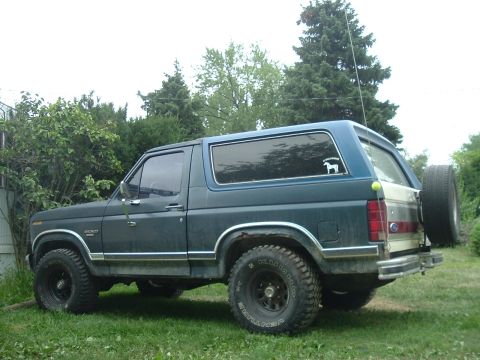 1982 Ford Bronco - 8-11-05 Put my Kumho 33x12.50 MT's on from the '89