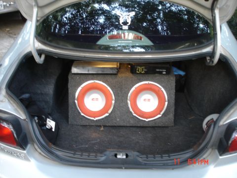 1998 Ford Taurus - And promptley put in my jams cant cope without it.