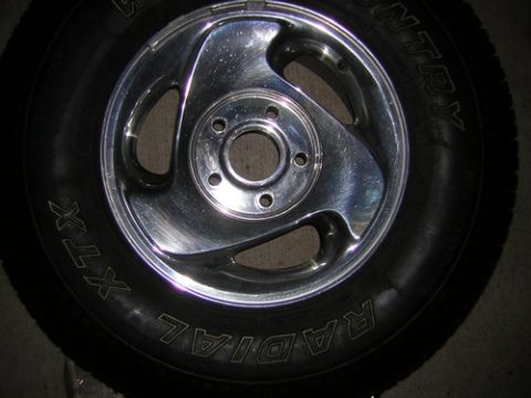 1995 Ford Bronco - Stock 99 Dodge Ram Wheels. 16" Wheels.