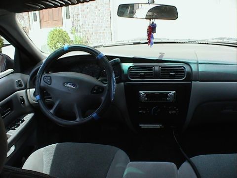 2000 Ford Taurus photo
