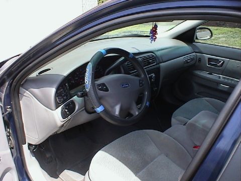 2000 Ford Taurus photo