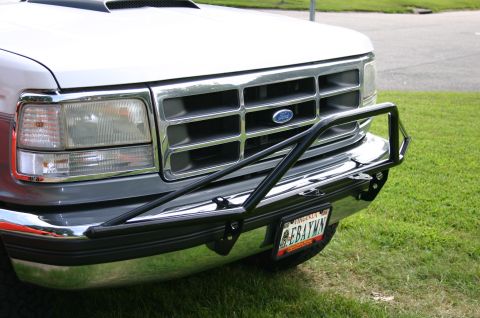 1994 Ford Bronco - Pro Comp pro runner light bar.