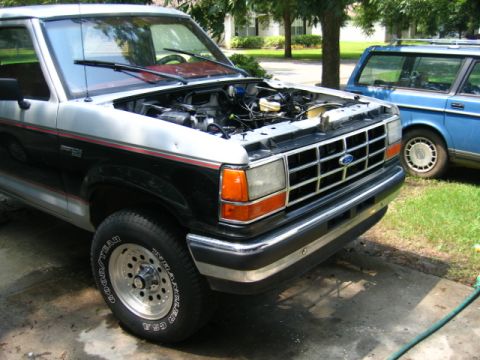 1989 Ford Bronco II - front end