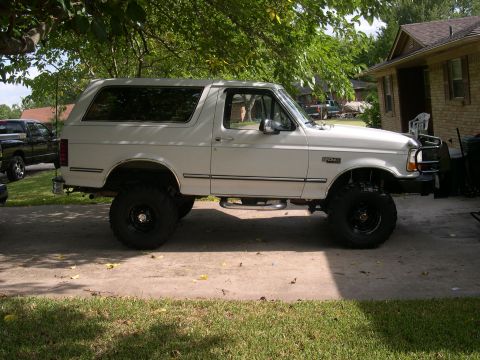 1992 Ford Bronco - pass side view