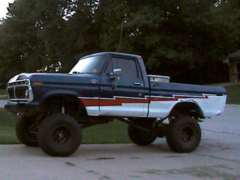 1977 Ford F-150 - NEW PAINT JOB! No more camo...
