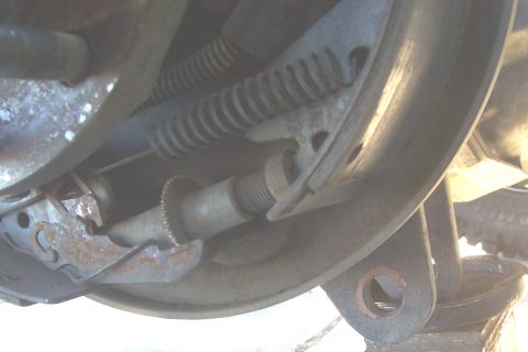 1994 Ford F-150 - The photo shows a rear drum brake assembly, not a 1994 Ford F-150.