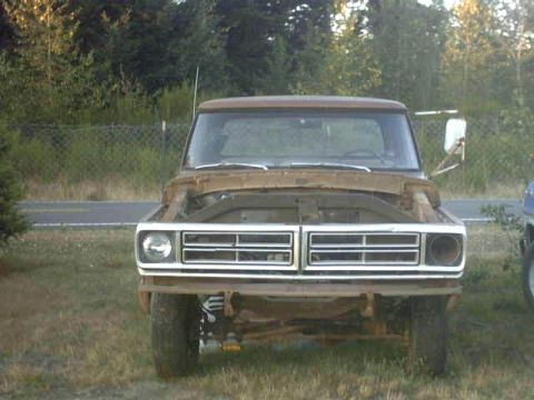 1972 Ford F-100 - This truck's grille design indicates it's a 1973 model, not a 1972 as claimed.