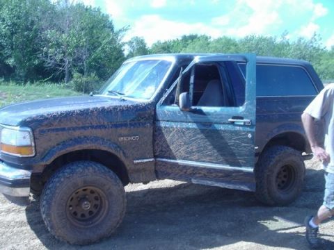 1993 Ford Bronco - Got a little muddy - Marshall Creek, TX 8-20-05