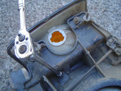 1989 Ford Bronco - Took the 3 bolts off the back