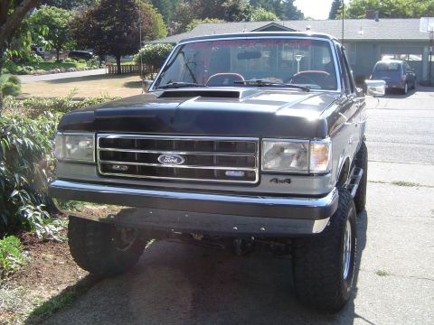 1989 Ford Bronco - Grille back in