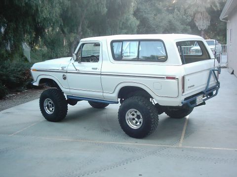 1978 Ford Bronco - This 1978 Ford Bronco features a significant lift kit and large off-road tires.