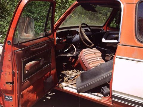 1986 Ford F-250 “tug nut”