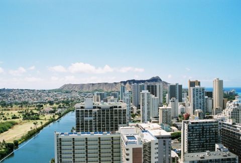 2000 Ford F-450 - Diamond head mountain in the back