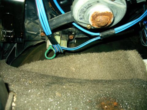 1992 Ford Probe - blower motor resistor pack location