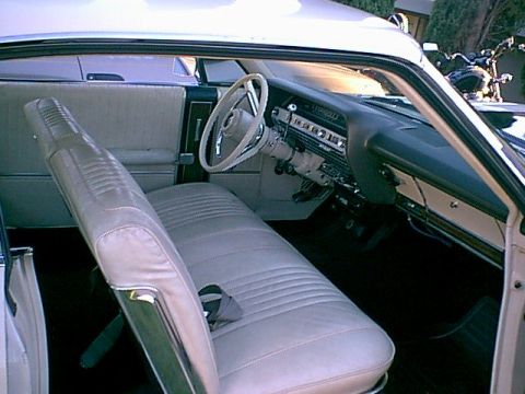 1983 Ford Bronco - the inside