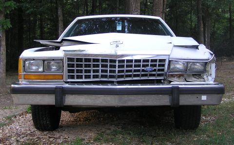 1986 Ford Crown Victoria LTD - Damage pic 4